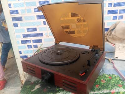 Turntable records player