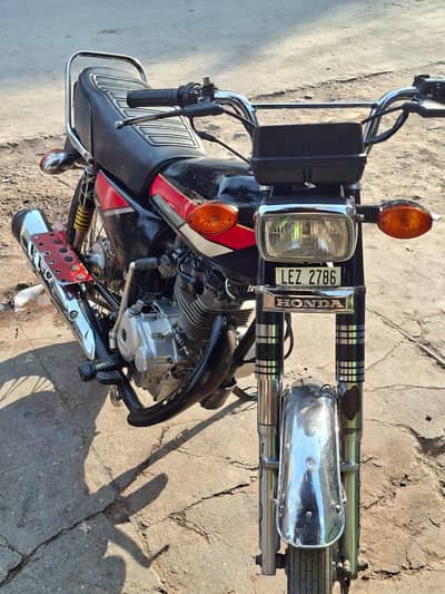 Honda 125 for sale 100% okay original paper register Lahore