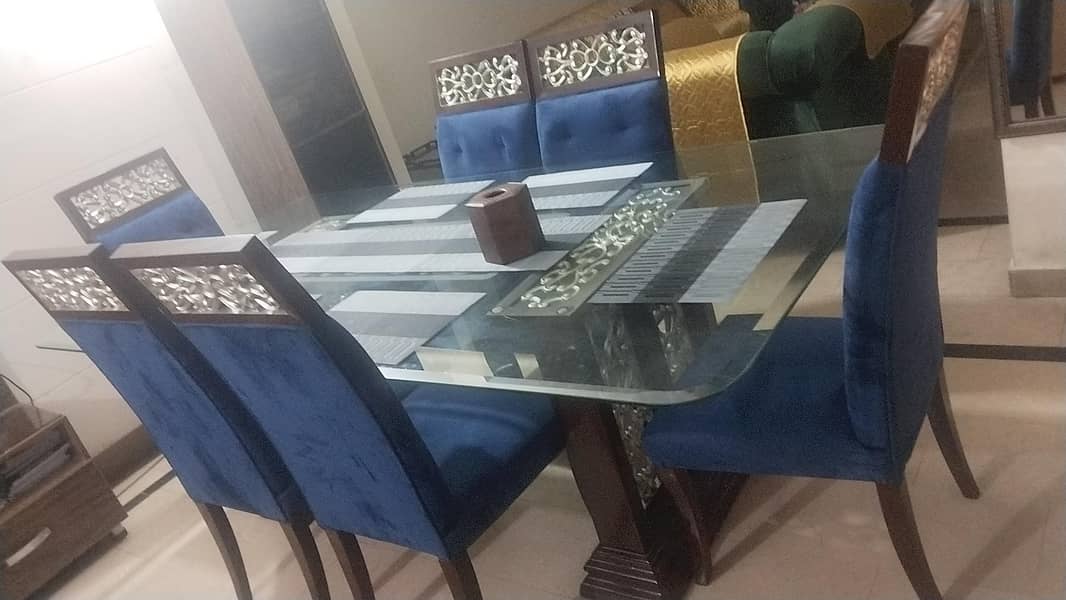dining table condition 10\10 1
