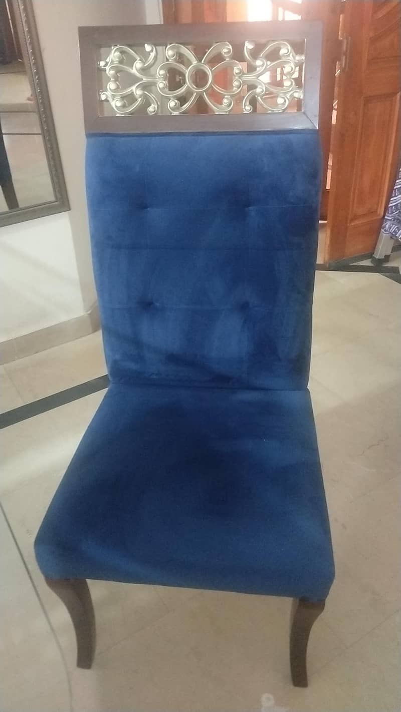 dining table condition 10\10 2