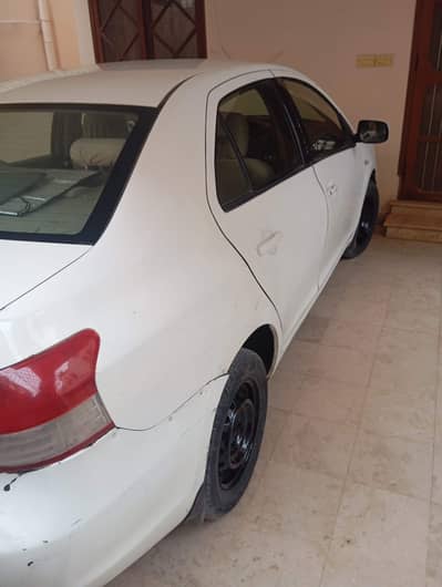 Toyota Belta/Yaris B2B Original paint except 1 Fender - PhoneCall Only