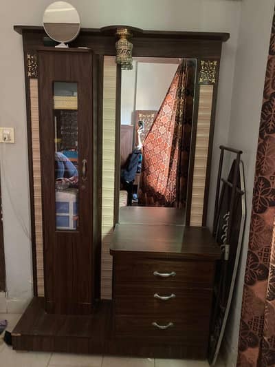 fine condition dressing table