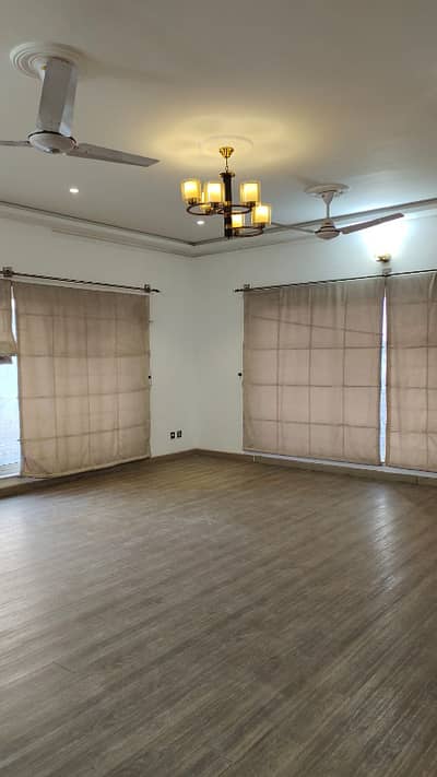 Beautiful 2 Kanal Upper Portion Available For Rent In Dha 1 Sector F