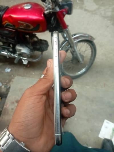 256 gb  100 betryy heltha  scren cheng