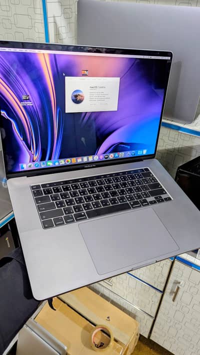 Macbook  Pro 2019 modal core i9 Ram 32 512 ssd