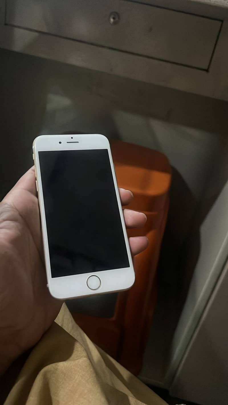 Apple iPhone 6 0