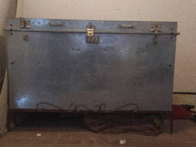 IRON TRUNK