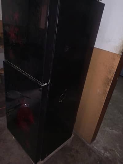 Orient freezer ha urgent sell karna ha