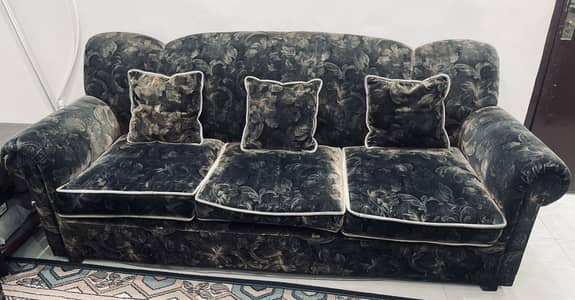 5 Seater Sofa Set Sale in good condition