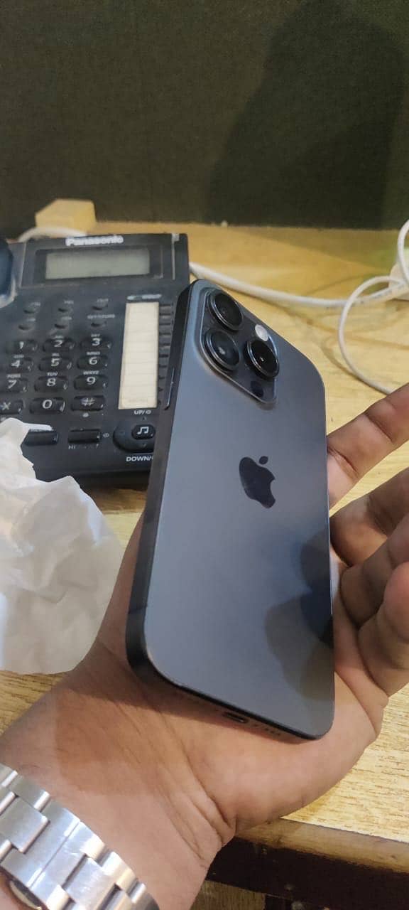 iPhone 15 pro 8