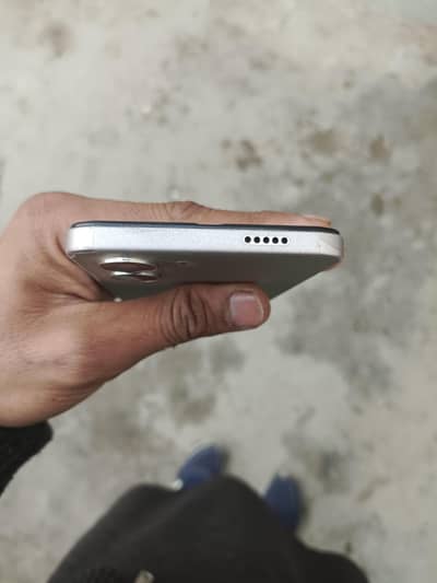 vivo y04 4 6⁴ full wernty full box