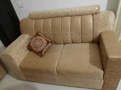 its almost new sofa set. . I have to used this only 6months . .