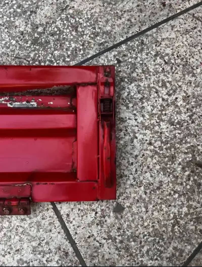 Loader rikshah back door 3