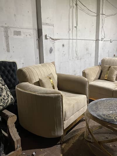 Sofa set 3 2 1 available