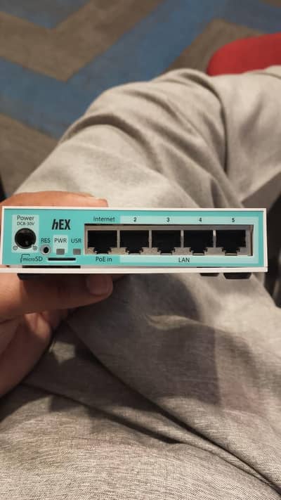 MikroTik hEX RB750Gr3 Gigabit Router – Excellent Condition