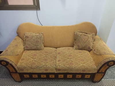 7 Seater Sofa Set Urgent Sale