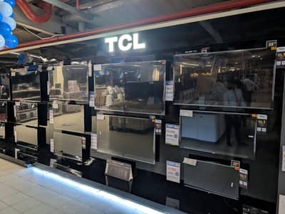 43. INCH. TCL LED TV ANDROID MODEL. 3. Year warranty. O3228O83O6O