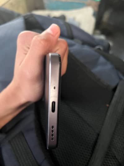 10/10 condition 8/128 zero scratches 5 months used