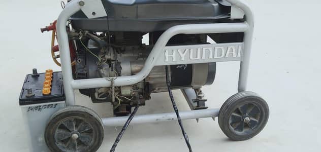 hyundai generator in first class condition
