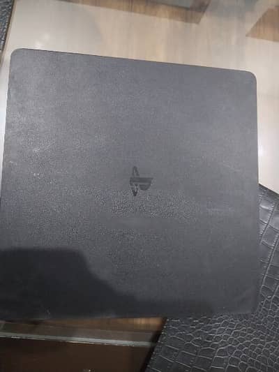 Sony PS4 Slim 500GB + Original Controller + 3 Games Bundle