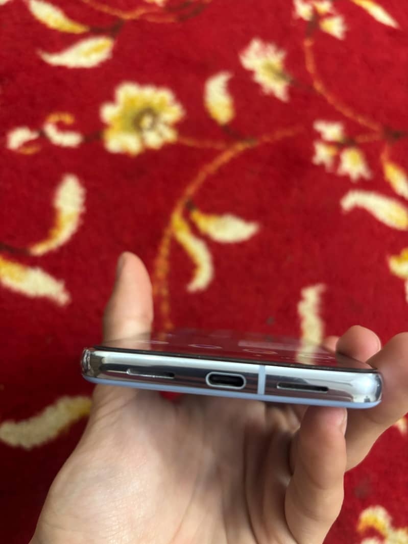 google pixel 8 pro 2