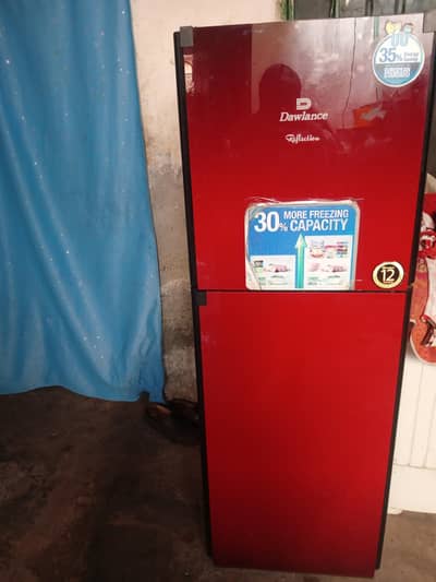 dwanlance small size fridge condition is good