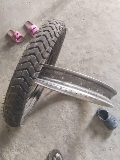 19 ka tyre tube with silver rim