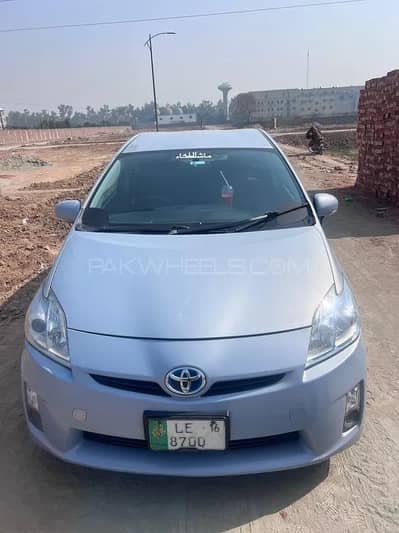 Prius 1.8  good condition