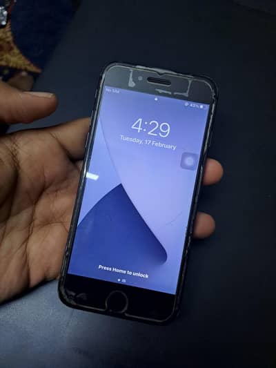 iphone 7 32G Pta approved