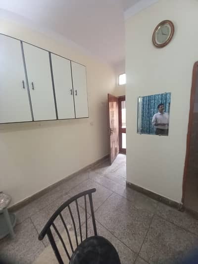 Asif block allama iqbal town 2.5 marla uper floor room for rent in prime location