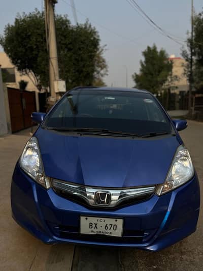 honda fit 1.3 navy premium full option