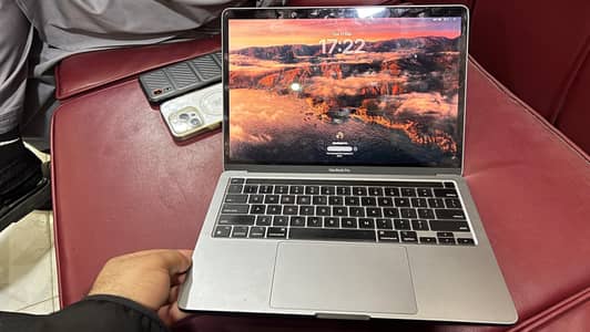 Macbook pro M2