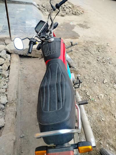 CD70 2017 Bike 1st Owner, No Damage, No Accident