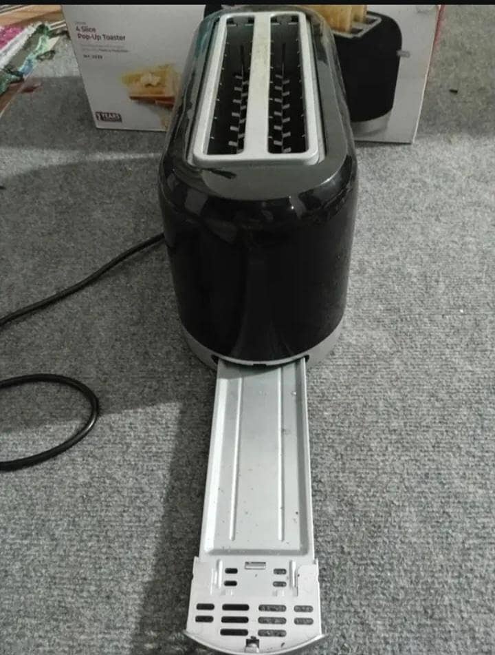 AUTOMATIC TOASTER WESTPOINT 2