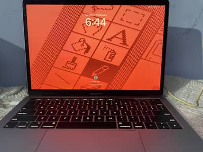Macbook pro 2019 13 inches — 2gb graphic card — 8 gb Ram