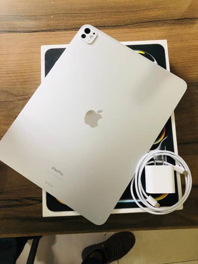 Apple iPad Pro M4 Sale Complete Box