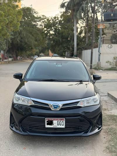 Toyota corolla axio 1.5 (G push)  hybrid