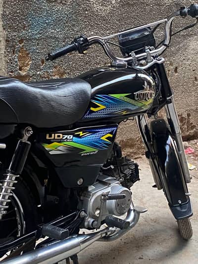 Unique UD 70