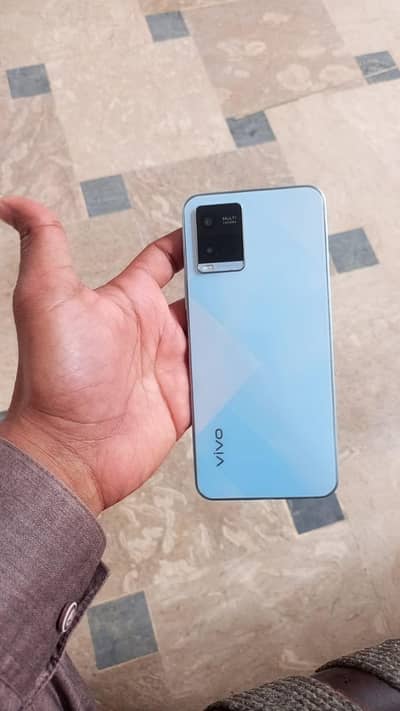 vivo y21 urgent for sale 10 by 10 condition contact 03701392449