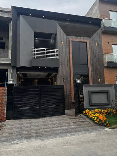 5 Marla Luxury House For Sale In Park view city Tulip Overseas Block