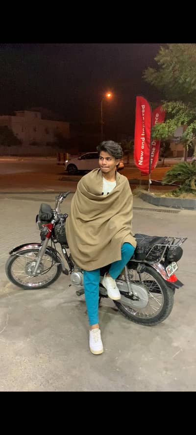 I am selling Honda cg 125 2015 model