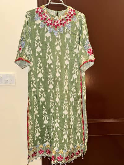 Brand new Boutique collection 2 piece suit, mix season