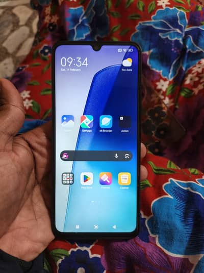 redmi 14c 6 128 box charger only 2month use