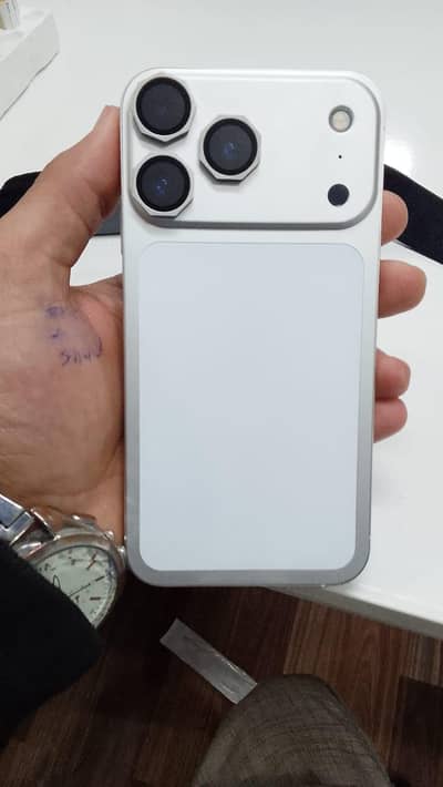 iphone XR convert 17 pro