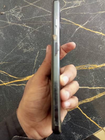 Sirf Halka sa touch uta Raha ha wo gum se bet jae ga all ok