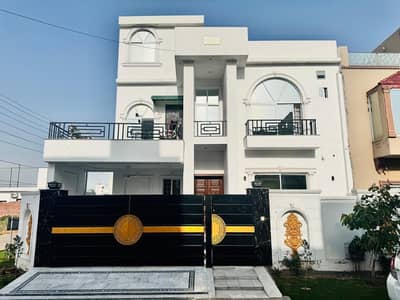 9 Marla Corner House For Sale