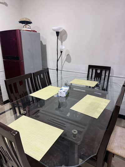 Dining table 6 seater