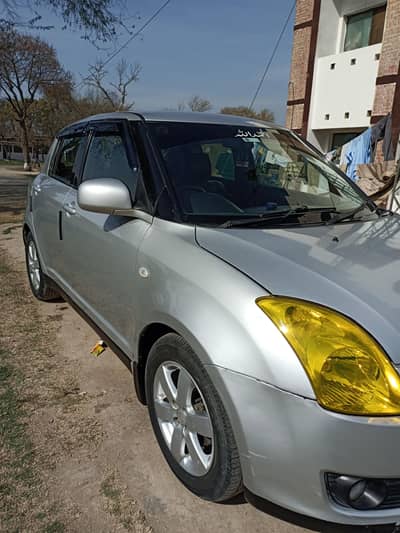 MY SUZUKI SWIFT DLX 1.3 2014 EXCELLENT CONDITION
