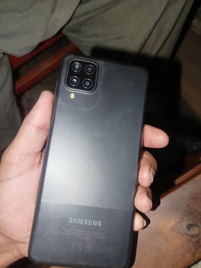 Samsung A12