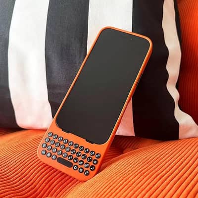 iPhone 16 pro max click keyboard case Click keyboard Case 25000/=